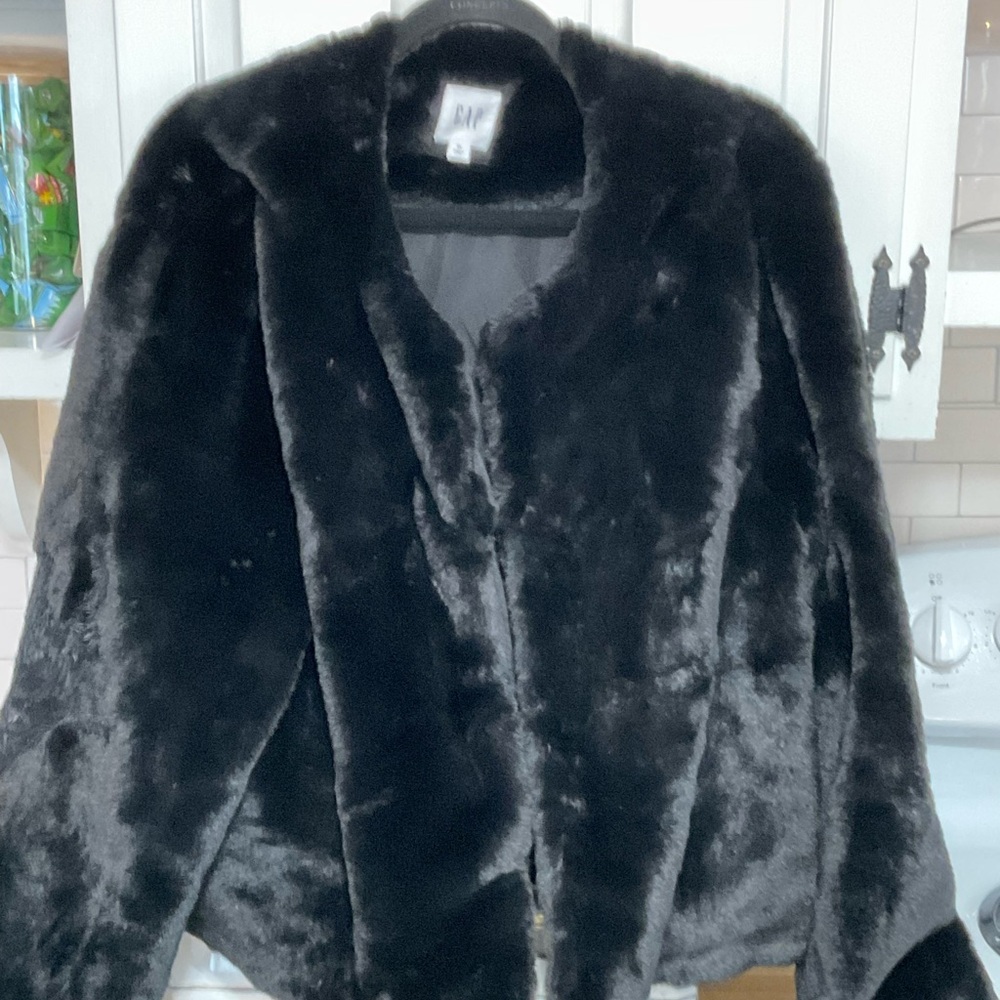 Black faux fur short jacket